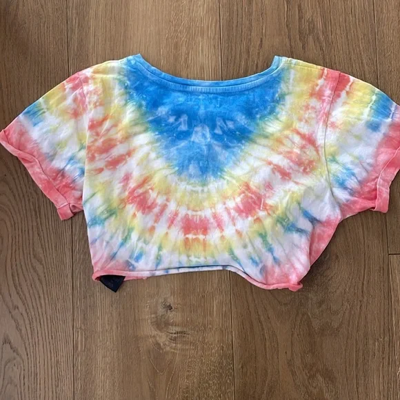 BDG XS Tie Dye Cropped with front knot, Tshirt - Picture 2 of 3
